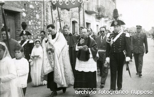 7 - Visita pastorale di S. E. ZANETTI alla Parrocchia di Olivarella il 11-12-55